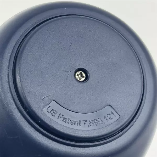 Blue Fiskars Circle Squeeze Paper Punch Crafting