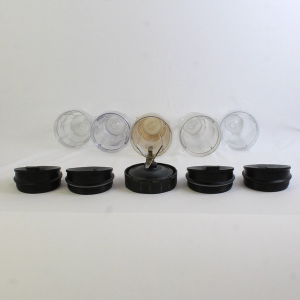 Nutri Ninja Pro 900W Personal Blender Black/Silver + 5 Cups 4 Lids Used