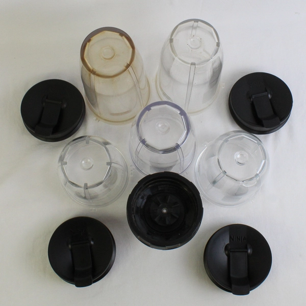 Nutri Ninja Pro 900W Personal Blender Black/Silver + 5 Cups 4 Lids Used