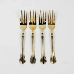 Set of 4 Cambridge Silver Stainless Tracy Pattern Gold Electroplate Dinner Forks