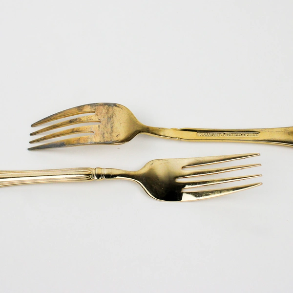 Set of 4 Cambridge Silver Stainless Tracy Pattern Gold Electroplate Dinner Forks