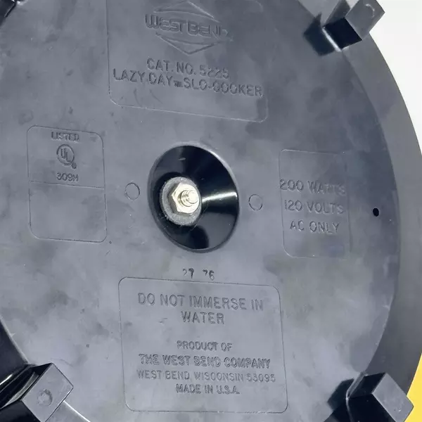 West Bend Lazy Day SLO-Cooker 5225 Yellow Removable 6 qt Pot Cord