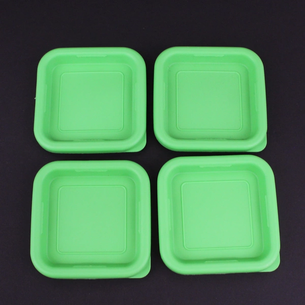 4 Square Clear Glass Storage Containers With Green Plastic Lids 4x4x3 inches