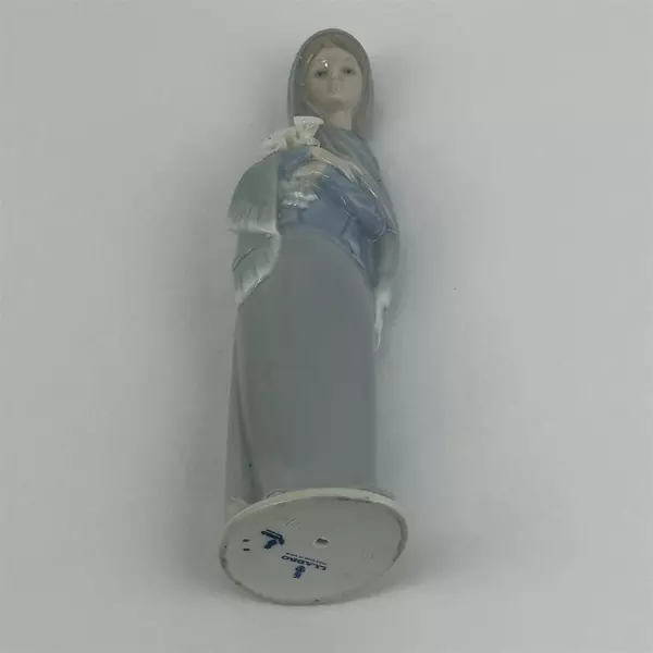 Lladro Porcelain Valencia Spain 4650 Girl With Calla Lilies 9 1/8" Figurine 1969