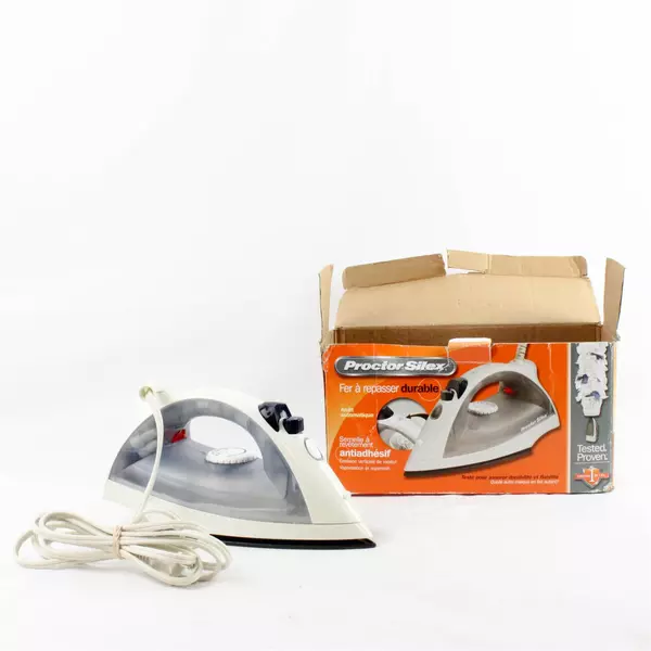 Proctor Silex 17150Y Non-Stick Steam Iron Lightweight