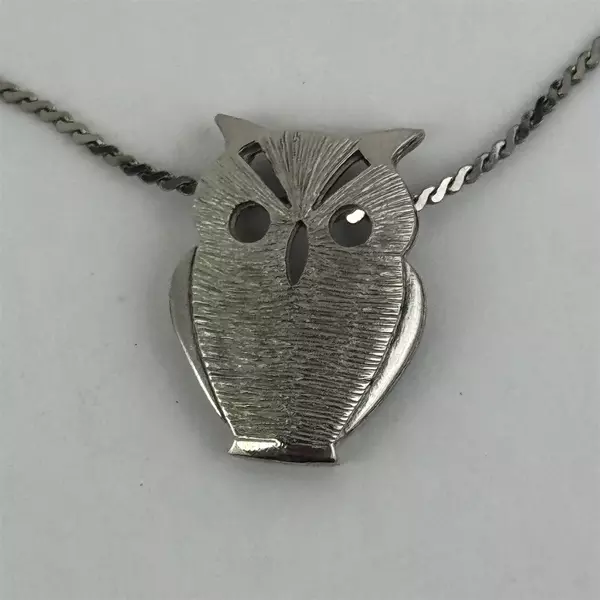 Vintage Silver Tone Owl Pendant Necklace 15 Inch