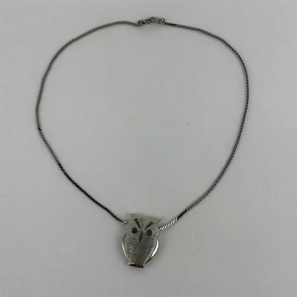 Vintage Silver Tone Owl Pendant Necklace 15 Inch