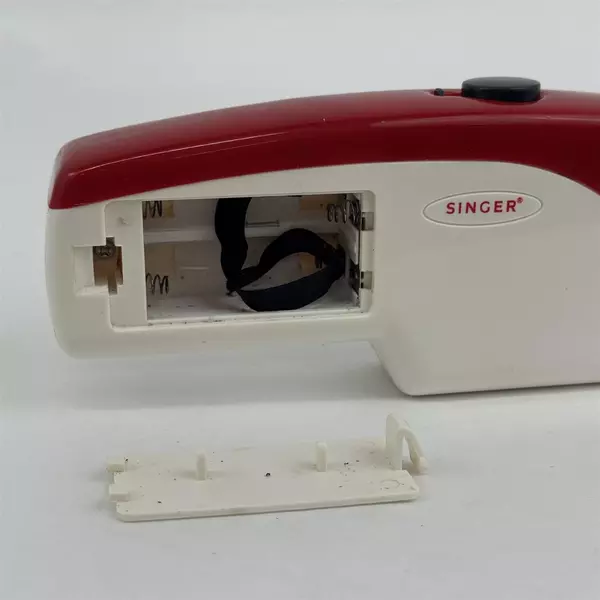 Singer Stitch Sew Cordless Handheld Sewing Machine With Bobbins Thread