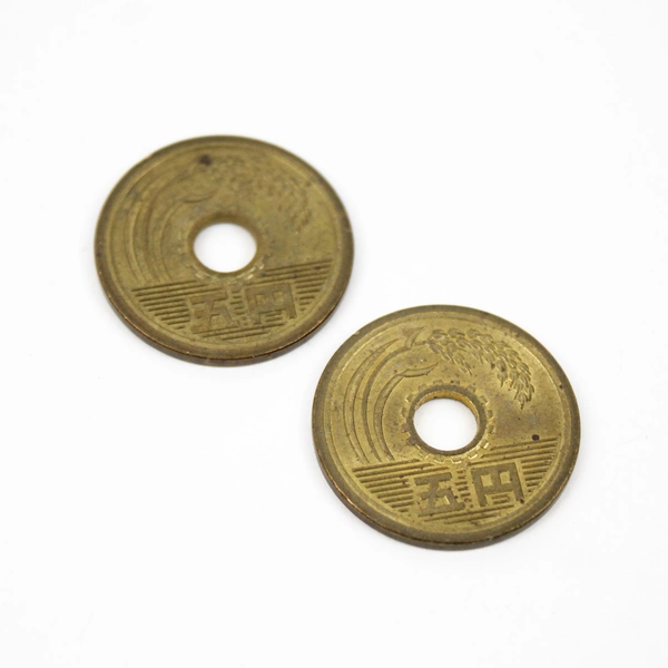 Lot of 4 Japanese 5 Yen Brass Coins Heisei 80s 90s