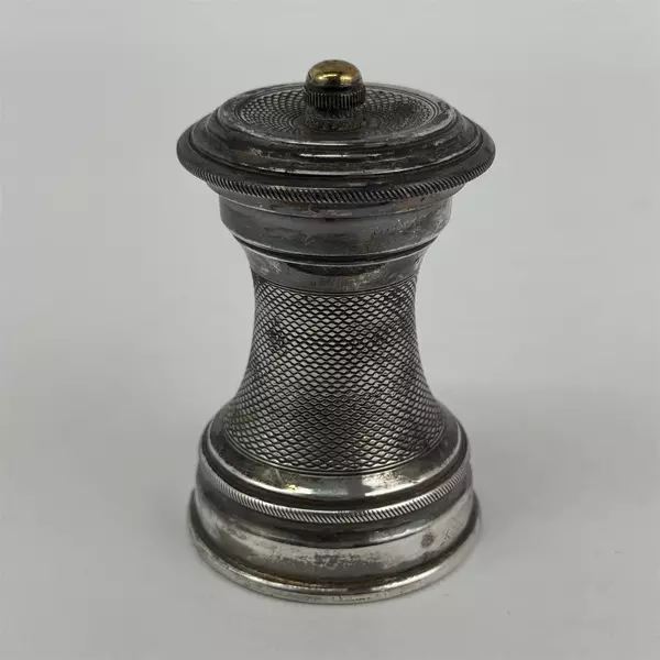 Depose Peugeot SDGD Brevets Silver Plated Pepper Mill