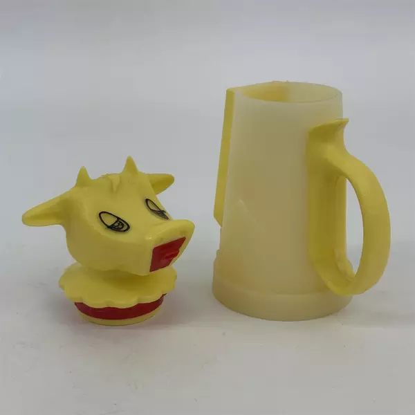 Vintage Whirley Industries Inc Yellow Plastic Moo Cow Creamer 