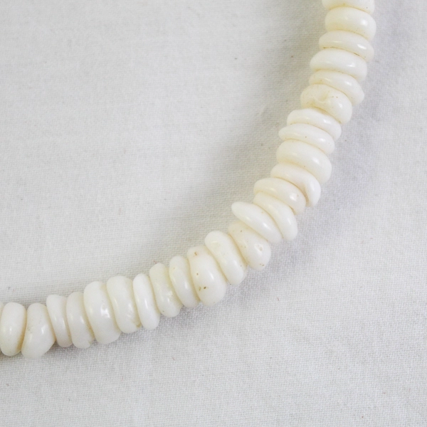 Vintage White Puka Shell Necklace Screw Clasp 17"