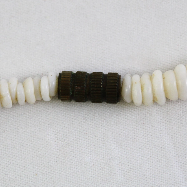 Vintage White Puka Shell Necklace Screw Clasp 17"