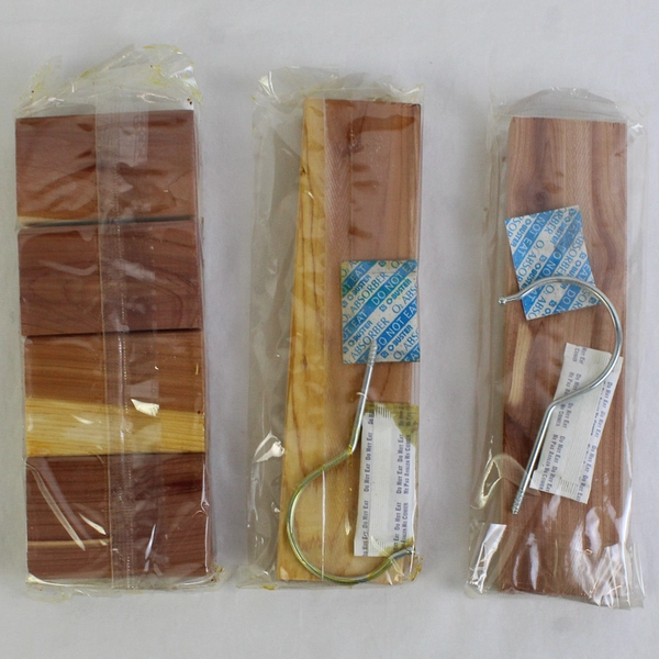 Cedar Fresh Lot of 1 Block (4) and 2 Hang-Ups, New