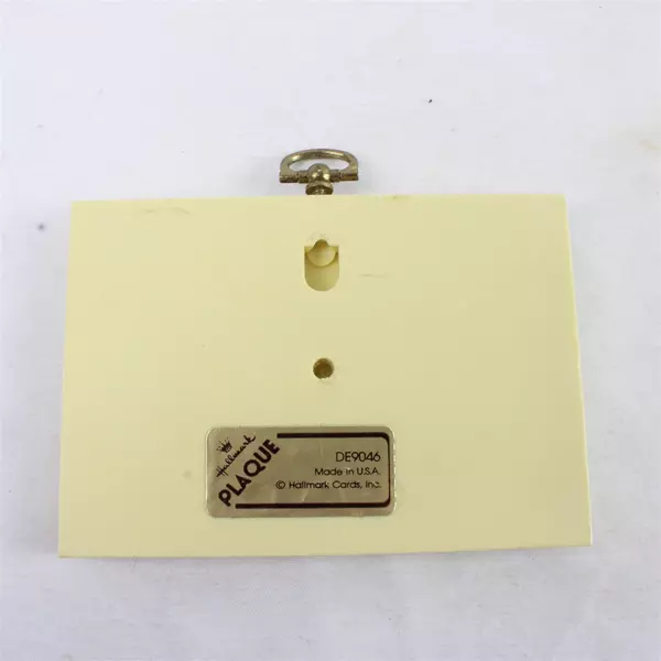 Vintage Hallmark Wooden Wall Plaque "Good Friends" 4.5x3.25