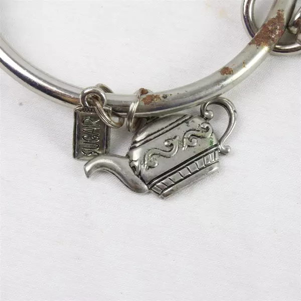 Silver Tone Green Rhino Key Charm Bracelet Vintage Style 5"