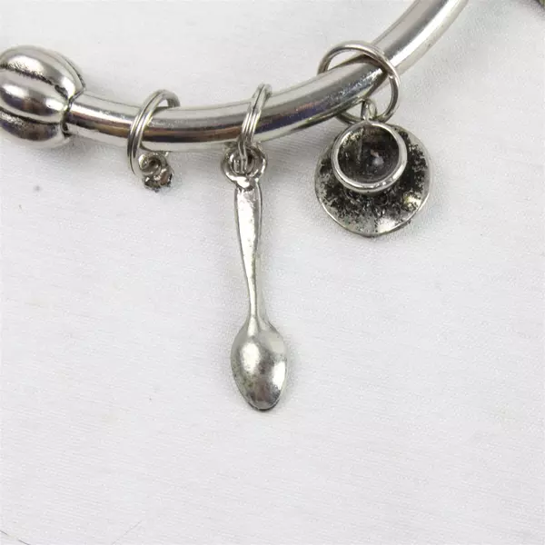 Silver Tone Green Rhino Key Charm Bracelet Vintage Style 5"
