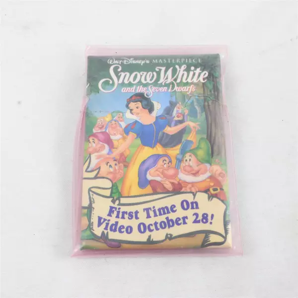 Vintage Disney Snow White & the Seven Dwarfs 'First Time on Video' Pinback 3.25"