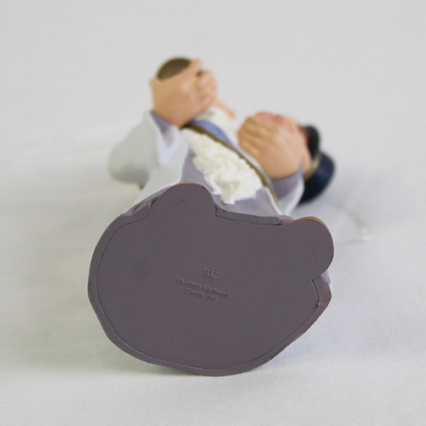 Vintage 1999 Hallmark Keepsake Ornament Welcome to 2000 QX6829 w/ Box