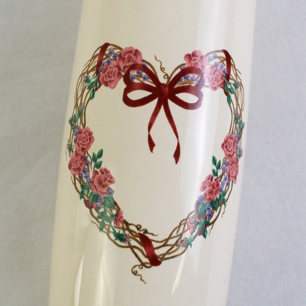 Vintage Russ Ceramic Bud Vase 6 Inches Country Heart Rose Taiwan 9673