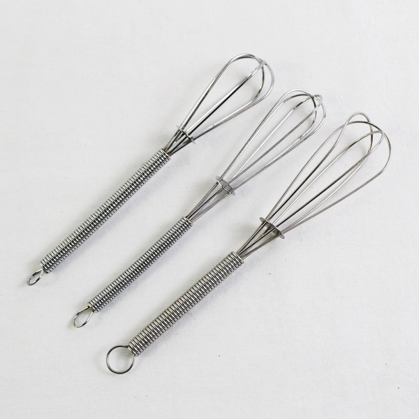 Lot of 5 Unbranded Small Kitchen Whisks Various Sizes