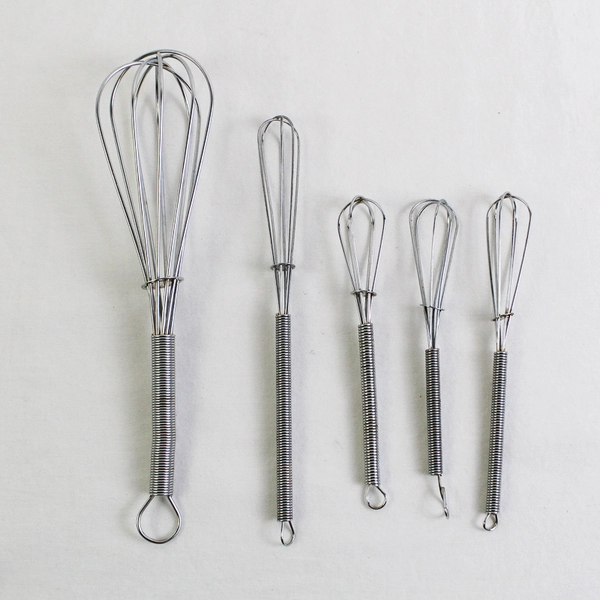 Lot of 5 Unbranded Metal Wire Kitchen Whisks Various Sizes