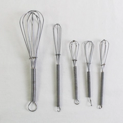 Lot of 5 Unbranded Metal Wire Kitchen Whisks Various Sizes
