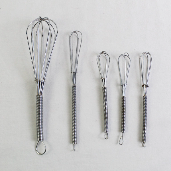 Lot of 5 Unbranded Metal Wire Kitchen Whisks Various Sizes