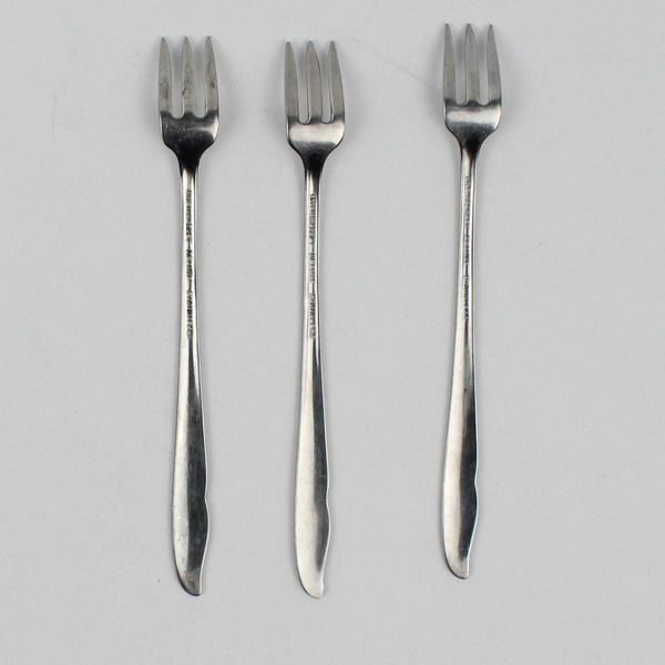 Lot of 3 Oneida Silver Oneida Craft Profile Stainless Pattern Cocktail Forks