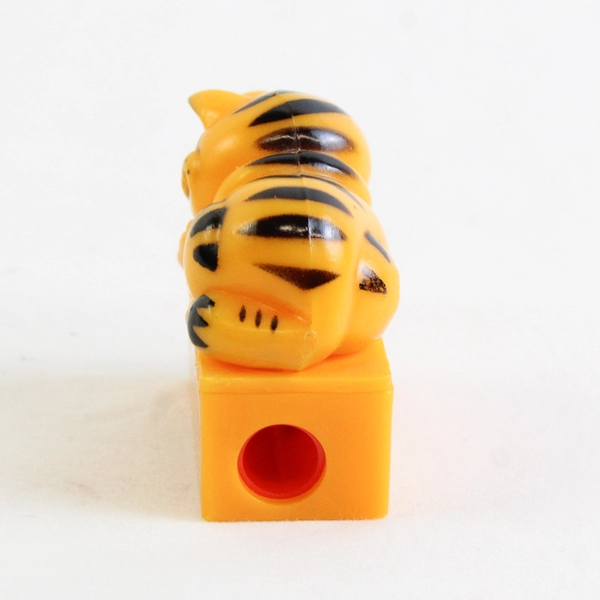 Vintage 1978 Garfield Cat Cartoon Plastic Pencil Sharpener