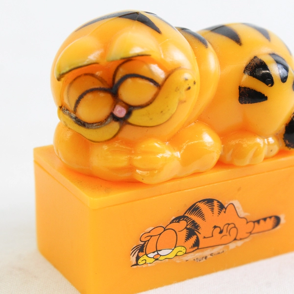 Vintage 1978 Garfield Cat Cartoon Plastic Pencil Sharpener