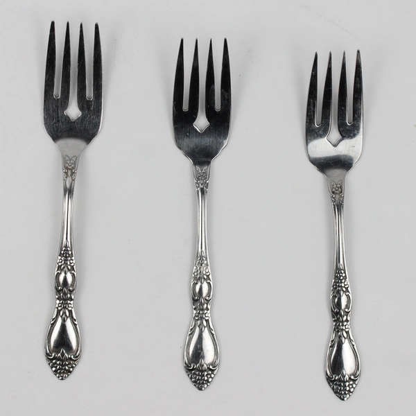 Lot of 3 Oneida Silver Wm A Rogers Deluxe Huntington Pattern Salad Forks