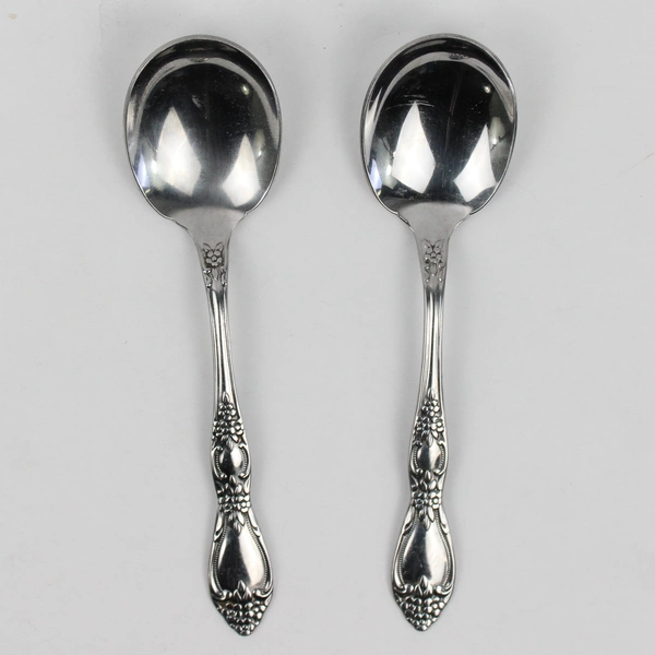Lot of 2 Oneida Silver Wm A Rogers Deluxe Huntington Pattern Sugar Spoons