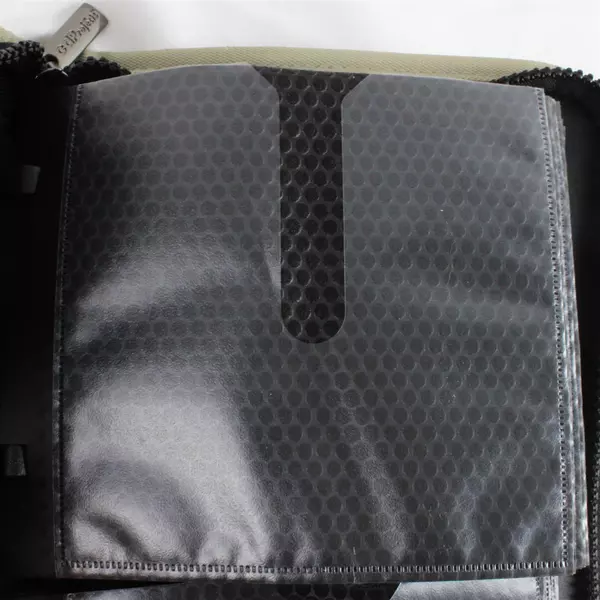 CD Projects Zippered 48-Disc CD Case Taupe Zipper Storage Travel 12x7x2"