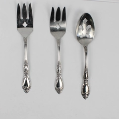 Lot of 3 Oneida Silver Wm A Rogers Deluxe Huntington Pattern Serving Utensils