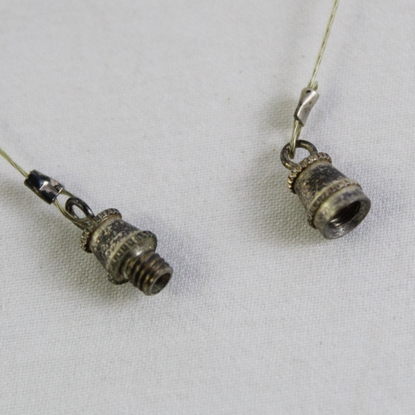 Vintage Purple and Off-White Shell Heishi Bead Choker Necklace 15"