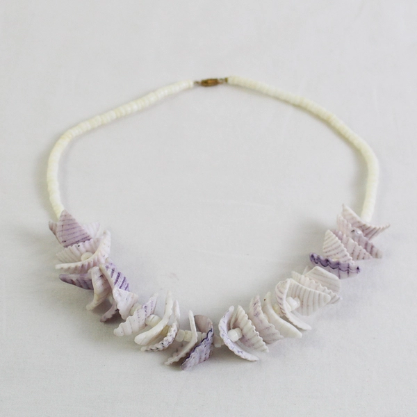 Vintage White and Purple Puka Shell Necklace Screw Clasp 17"