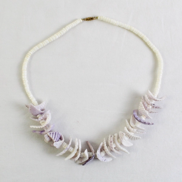 Vintage White and Purple Puka Shell Necklace Screw Clasp 17"