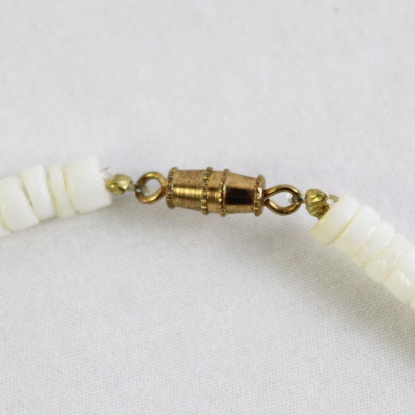 Vintage White and Purple Puka Shell Necklace Screw Clasp 17"