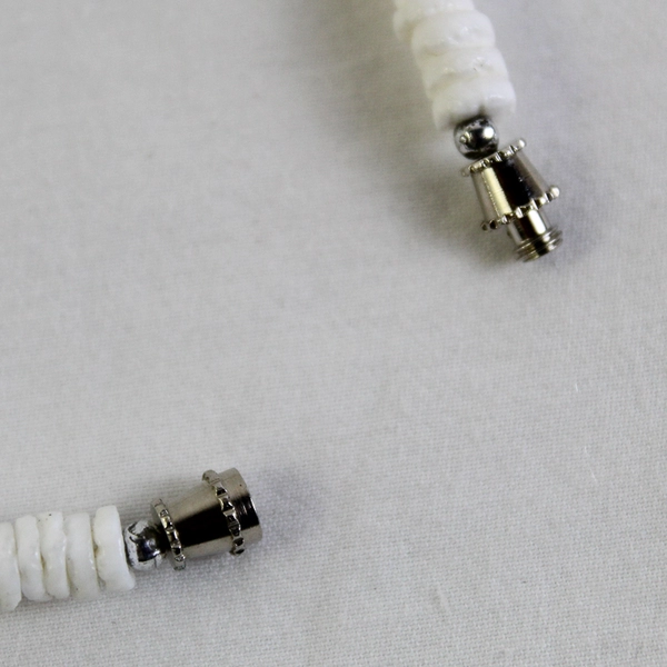 White Puka Shell Bracelet Screw Clasp 7 3/4"