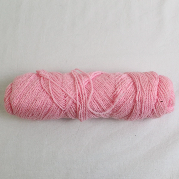 Mixed 25 Oz Lot 8 Rolls of 3-Ply and 4-Ply Acrylic Yarn Pastel Colors