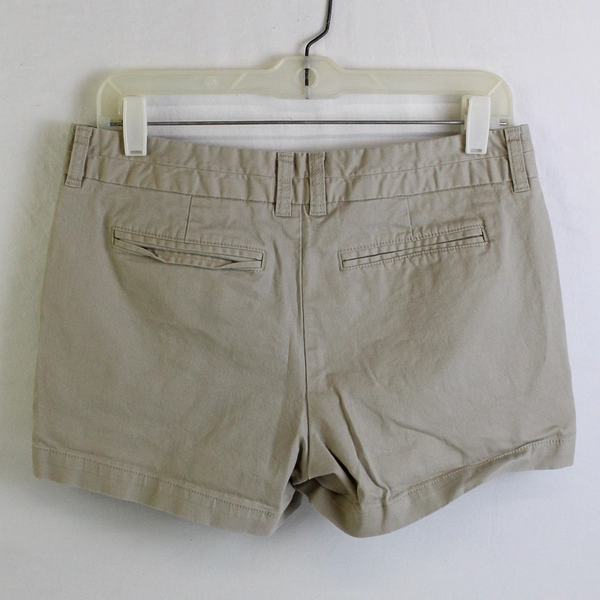 Gap Beige Flat-Front Khaki Shorts Women's Size 4