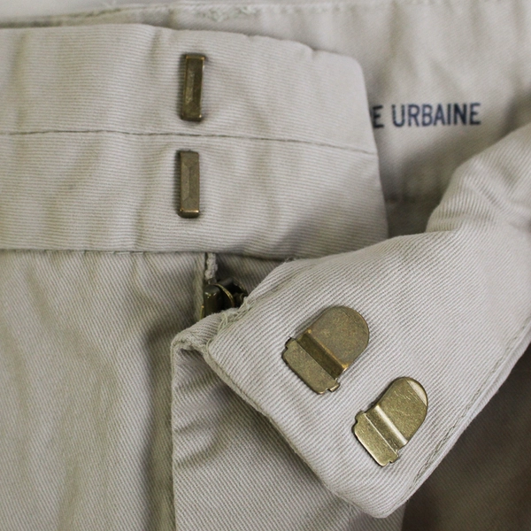 Gap Beige Flat-Front Khaki Shorts Women's Size 4