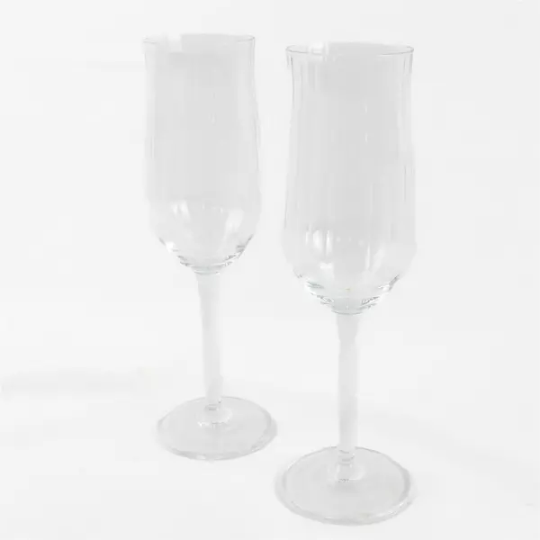 Set of 2 Vertical Ribbed Crystal Champagne Flutes 7.75" Tall
