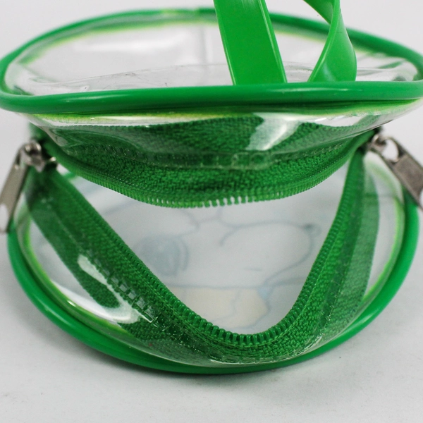 Vintage 1999 Snoopy Peanuts Plastic Coin Purse Key Chain Zipper Pull Golf Club