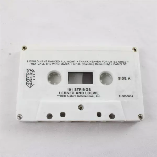 Lot of 2 Cassettes 101 Strings Lerner and Loewe 1980 & The Piano, The Passion 2