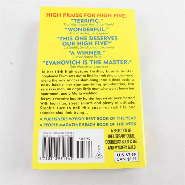 High Five (Stephanie Plum No. 5) Janet Evanovich Paperback 
