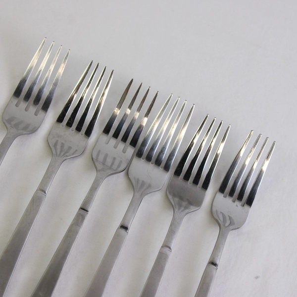 6 Oneida Silver Purity Dinner Forks 7.75 Inches 18/0 Stainless