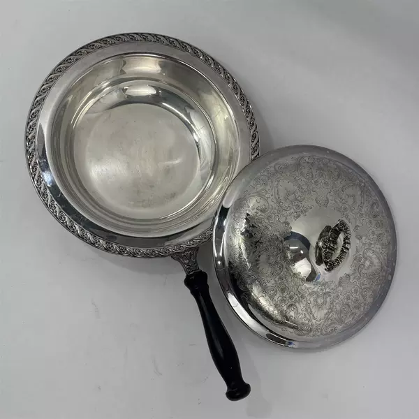 Vintage WM Roger & Sons Silverplated Spring Flower Chafing Dish And Lid 2075