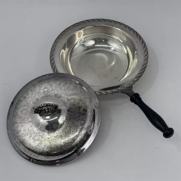 Vintage WM Roger & Sons Silverplated Spring Flower Chafing Dish And Lid 2075